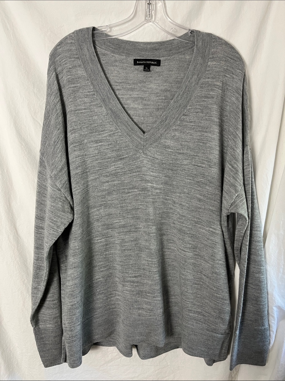 Banana Republic Merino Wool V-Neck Sweater Size XL